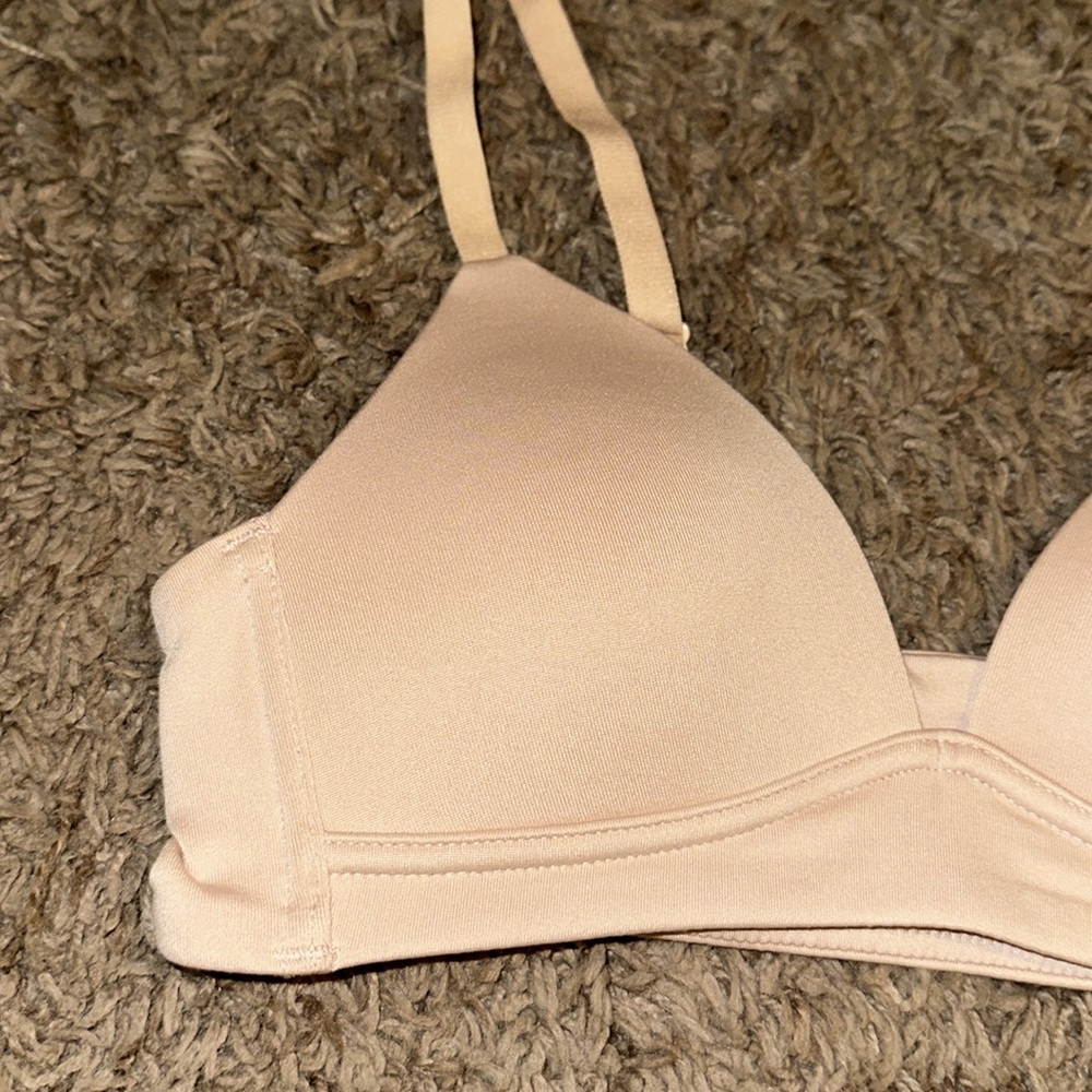 Maidenform girl triangle pullover bra - Picture 2 of 9